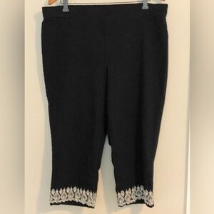 CJ Banks Size 20W Pull-On Signature Slimming Stretch Crop Black w/Embroidery Hem